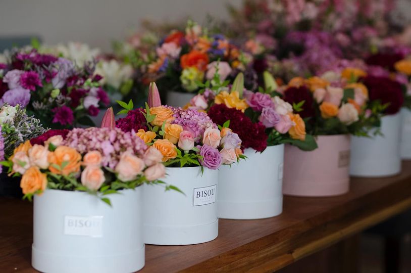 Enhance Your Christmas with Stunning Floral Arrangements