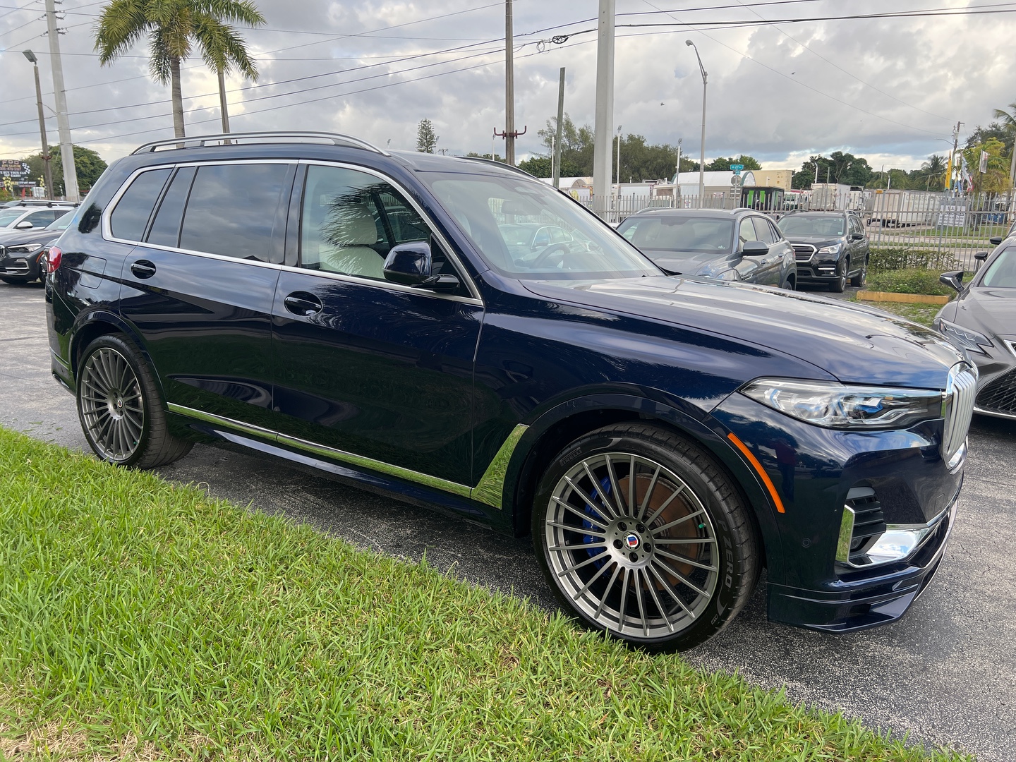 2022 BMW X7 AVAIALABLE FOR SALE WHATSAPP +971568033279