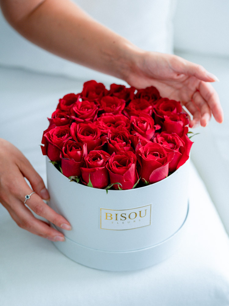 Express Love with our Classic Red Roses Bouquet